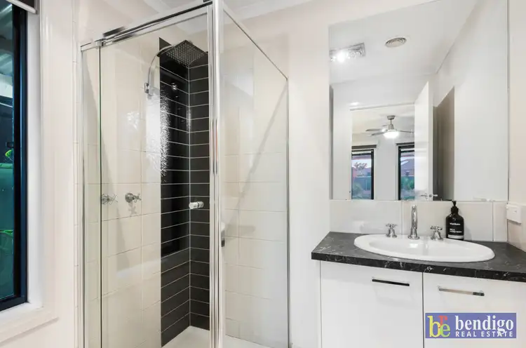 Sixth view of Homely house listing, 2 Caulfield Drive, Ascot VIC 3551