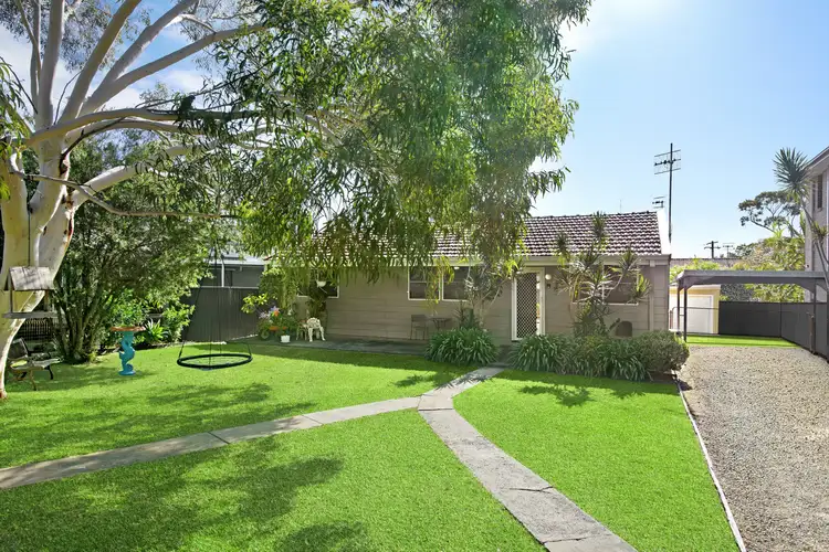 12 Wandella Ave