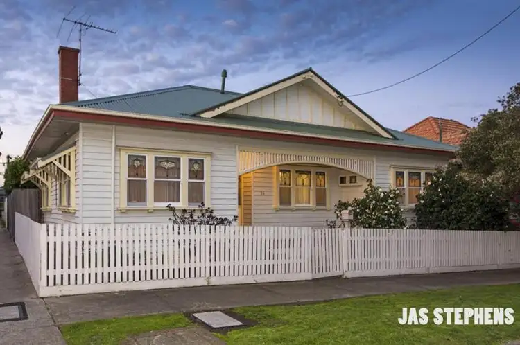 26 Pole Street, Seddon VIC 3011