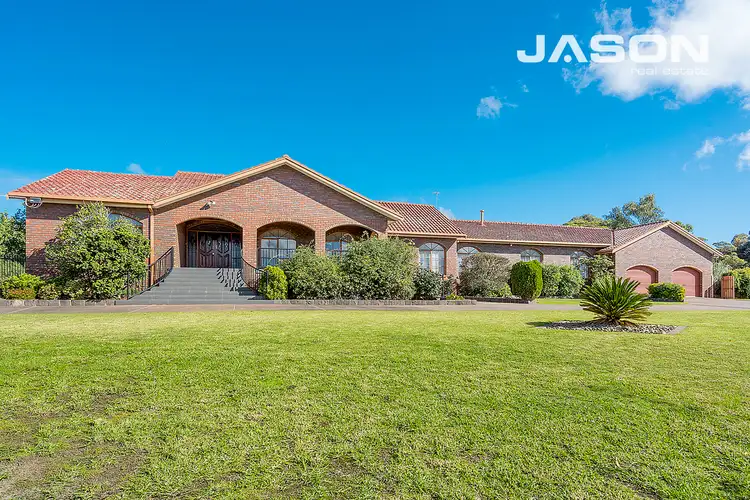 12 Dumfries Terrace, Greenvale VIC 3059