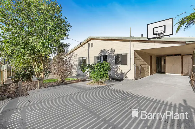 5 Nicholas Road, Wandin North VIC 3139
