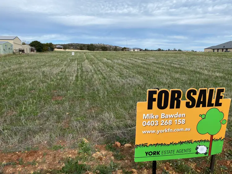34 Langford RD, York WA 6302