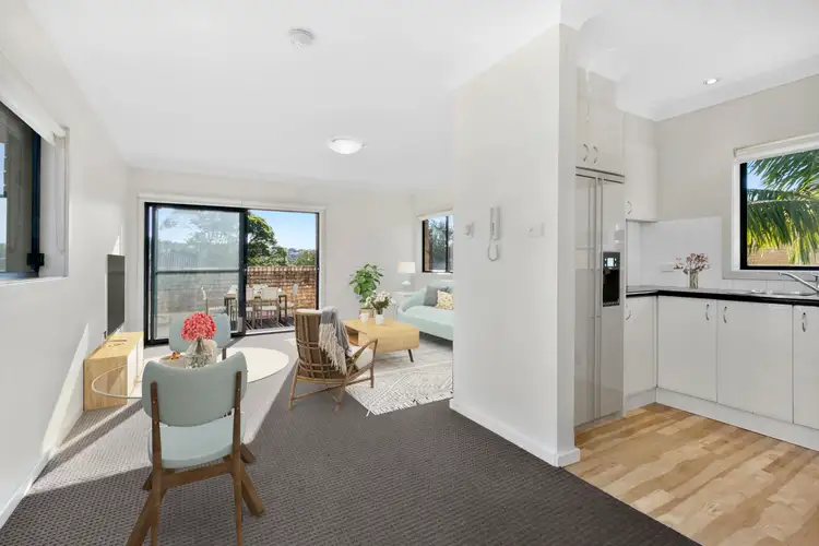 Main view of Homely unit listing, 8/7 Holborn Avenue, Dee Why NSW 2099