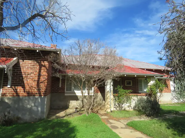 13 SHORT STREET, Beverley WA 6304