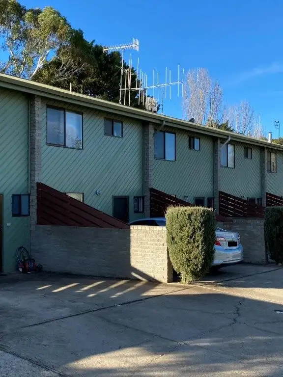2/5 Gungarlin Street, Berridale NSW 2628