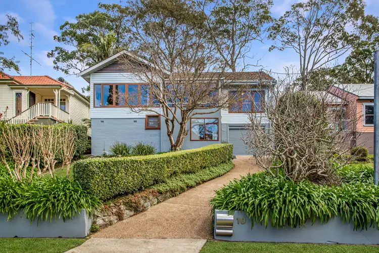 10 Hollywood Parade, New Lambton Heights NSW 2305
