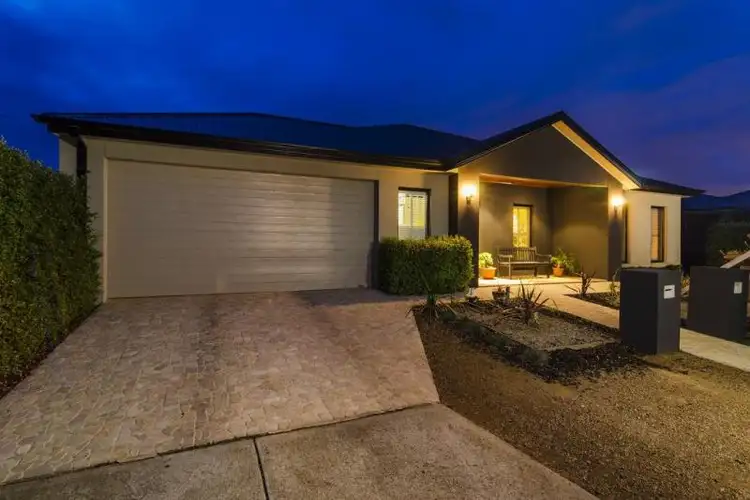 7 Stroud Glen, Tarneit VIC 3029