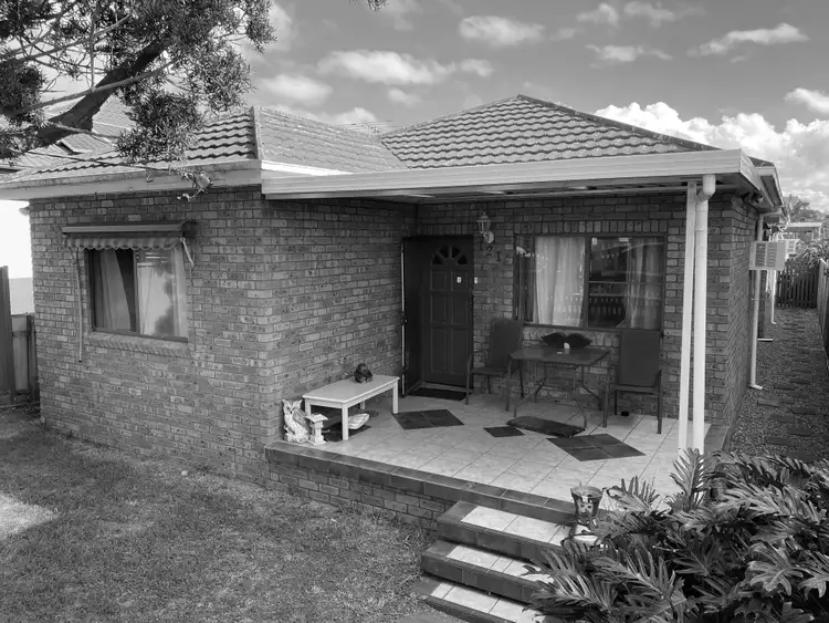 121 Douglas Street, Stockton NSW 2295