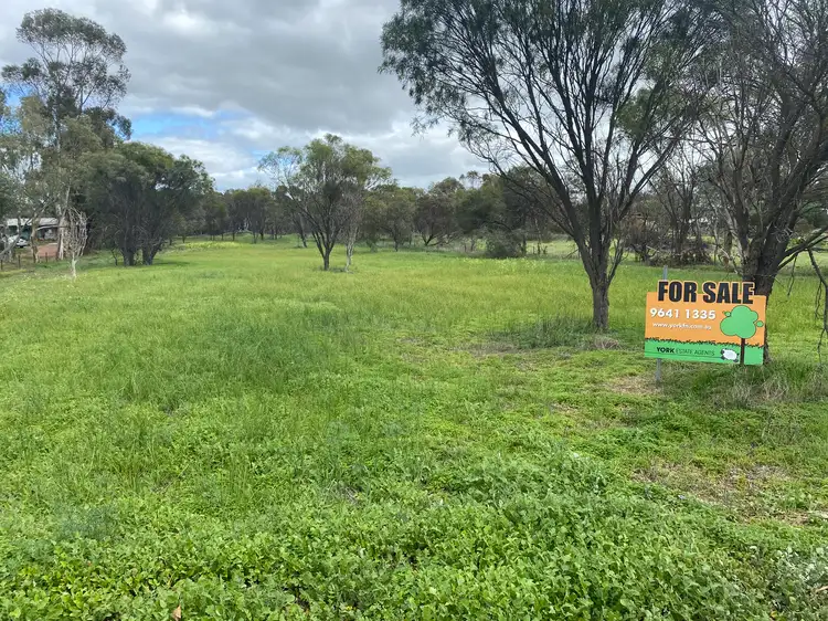 91 Newcastle St, York WA 6302