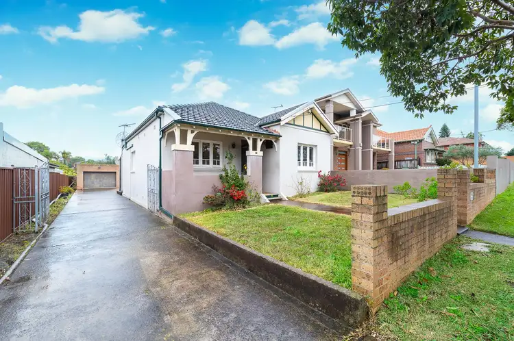 50 Benaroon Road, Lakemba NSW 2195