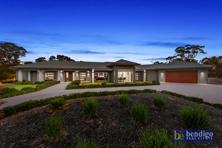 4 Hall Crescent, Junortoun VIC 3551