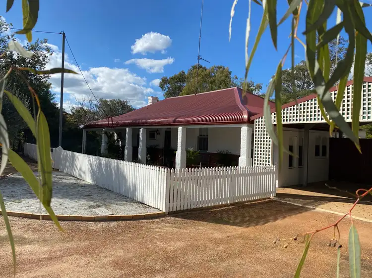 4 Grey Street, York WA 6302