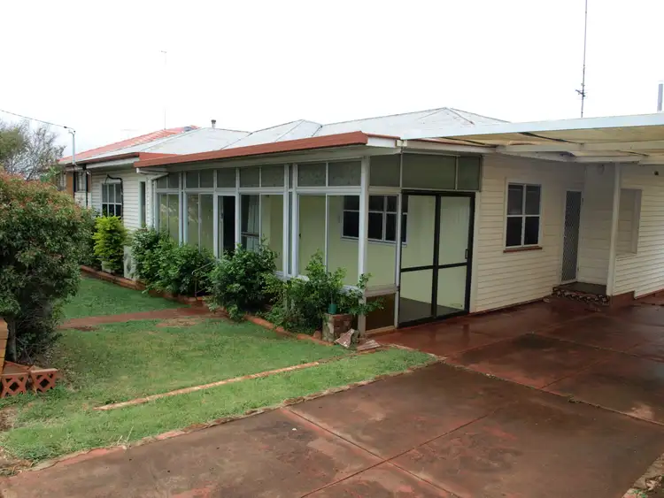 1 Elworthy Street, Harlaxton QLD 4350