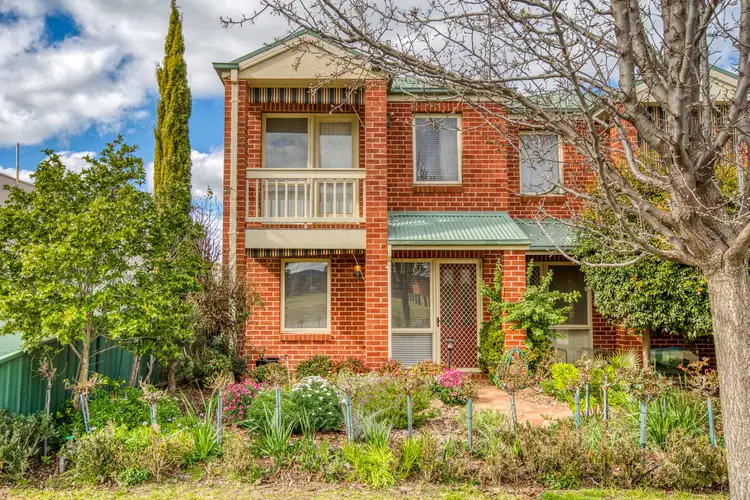 4/550 Kotthoff Street, Lavington NSW 2641