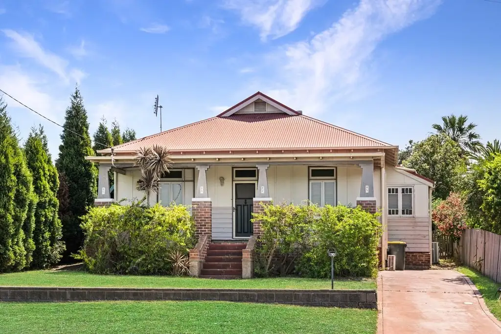Main view of Homely house listing, 10 Aberglasslyn Road, Rutherford NSW 2320
