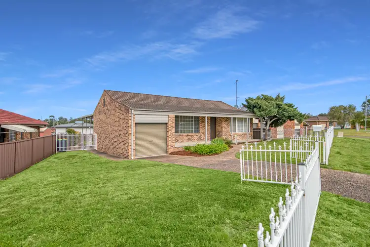 5 Yara Crescent, Maryland NSW 2287
