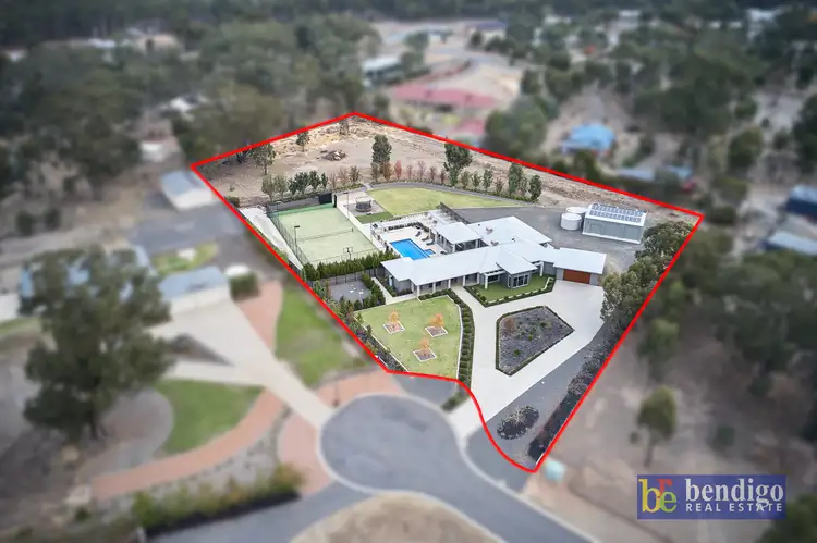 4 Hall Crescent, Junortoun VIC 3551
