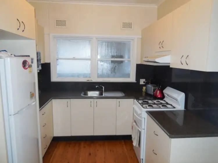 Fifth view of Homely house listing, 10 Gibson Street, Goulburn NSW 2580