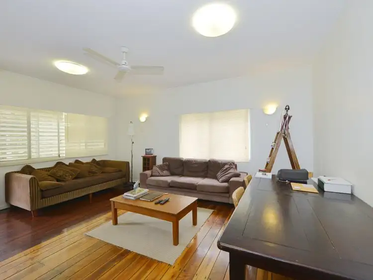 8 Flower Street, Woolloongabba QLD 4102