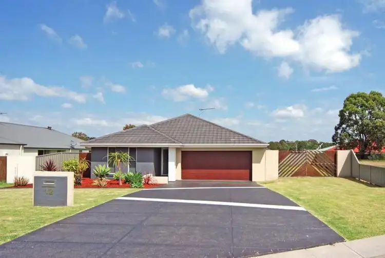 12 Hanover Close, South Nowra NSW 2541