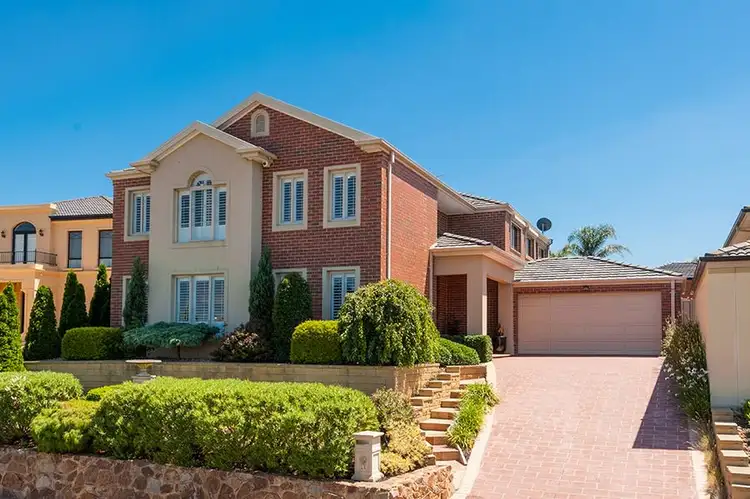 16 Adderley Drive, Greenvale VIC 3059
