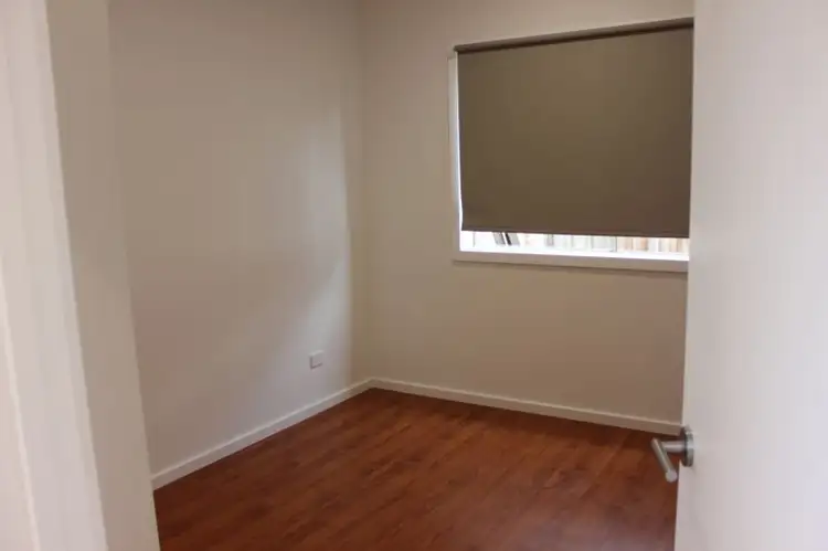 Fifth view of Homely house listing, 2/10 Bouverie Place, Epping VIC 3076