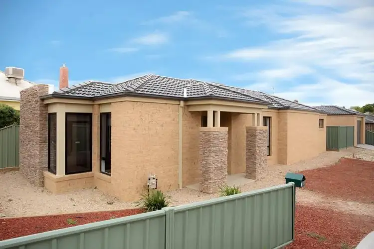 1/33 Strickland Road, East Bendigo VIC 3550