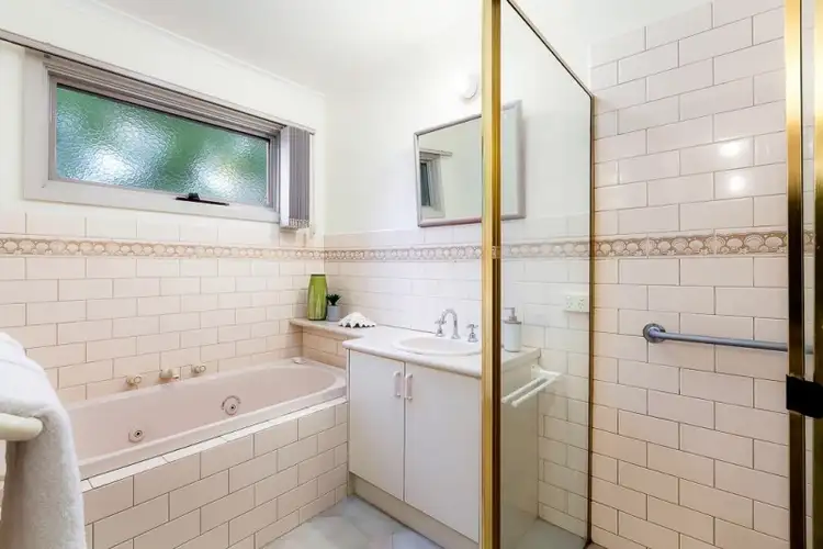Fifth view of Homely unit listing, 5/4 Bowen Road, Doncaster East VIC 3109