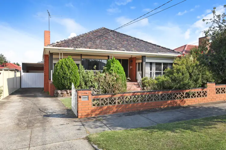 4 Hillside Grove, Airport West VIC 3042
