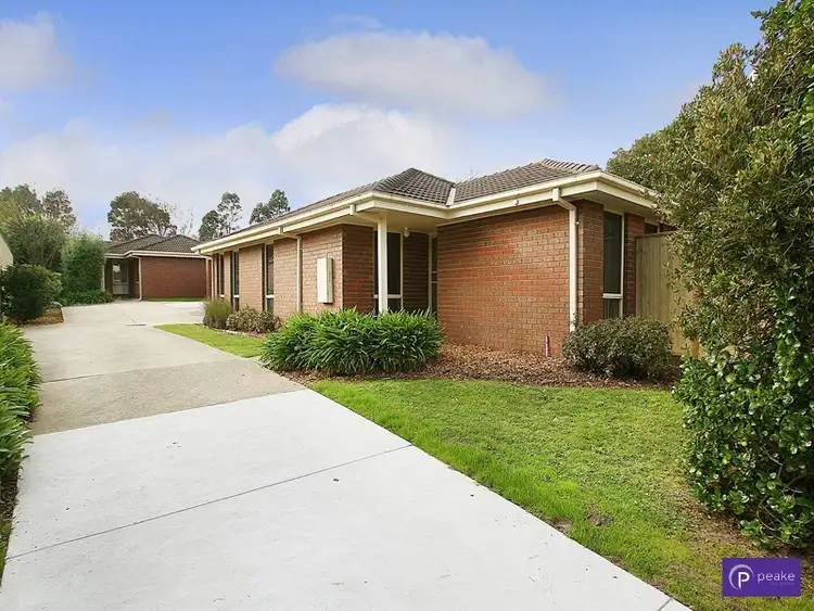 1&2/59 Strathavan Drive, Berwick VIC 3806