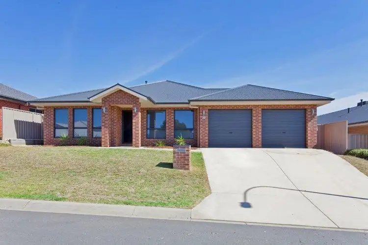 39 Lawson Circuit, Lavington NSW 2641