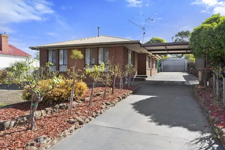 8 Elm Street, Eaglehawk VIC 3556