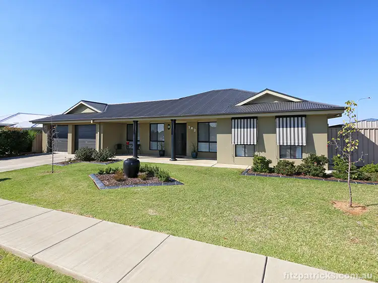 102 Mima Street, Glenfield Park NSW 2650