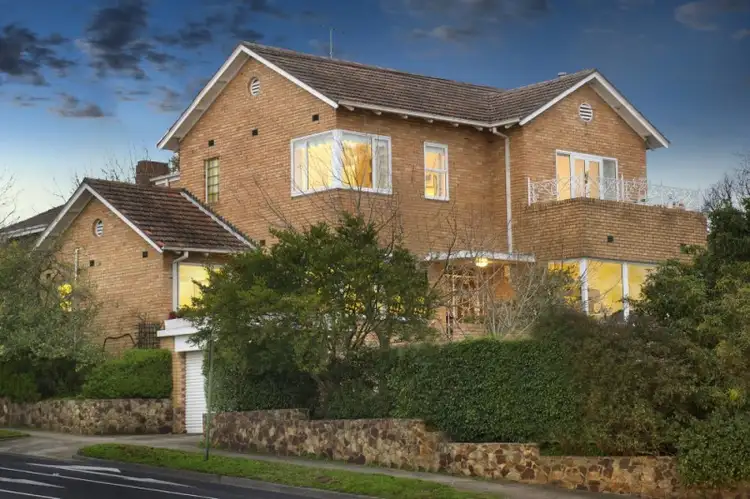 979 Riversdale Road, Surrey Hills VIC 3127