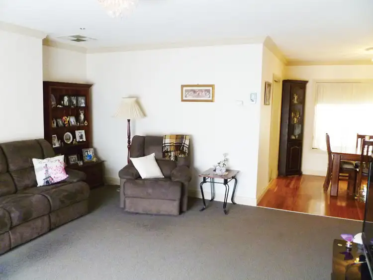 Fifth view of Homely house listing, 1 Harmer Court, Horsham VIC 3400