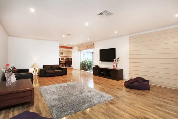 Sixth view of Homely house listing, 9 Henshaw Court, Greenvale VIC 3059