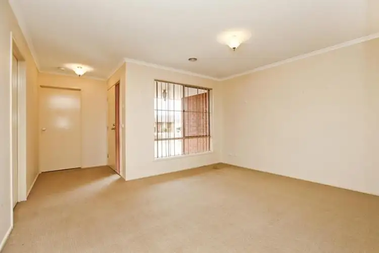 Seventh view of Homely house listing, 11 Sonnet Way, Truganina VIC 3029