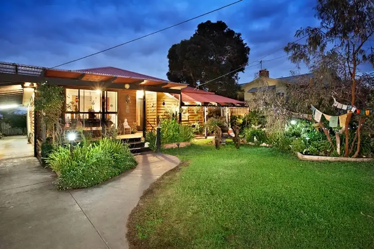 24 Barwon Avenue, Reservoir VIC 3073