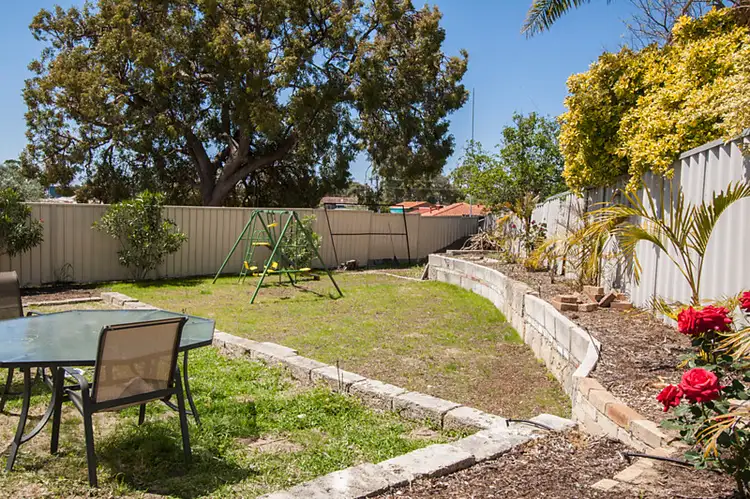 Second view of Homely house listing, 15 Chipper View, Parmelia WA 6167
