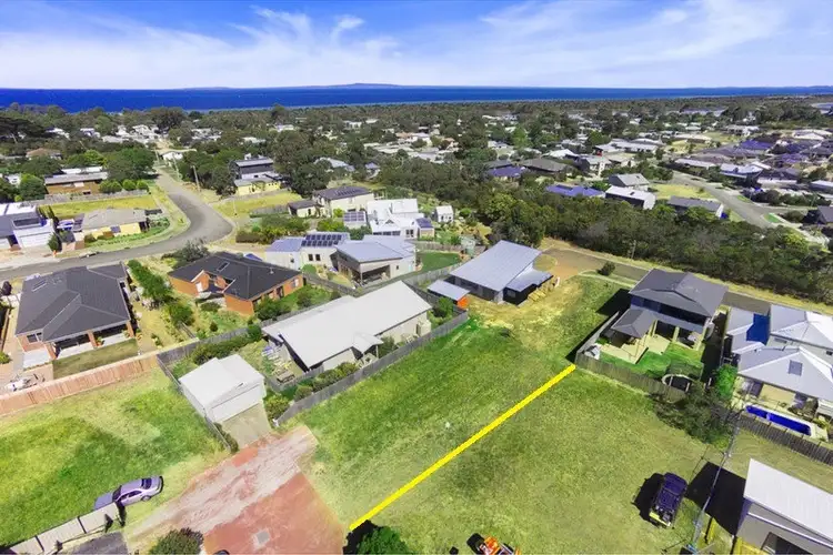 13 Tanker View Rise, St Leonards VIC 3223