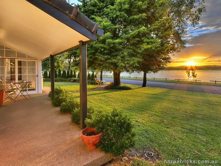 32 Eastlake Drive, Lake Albert NSW 2650