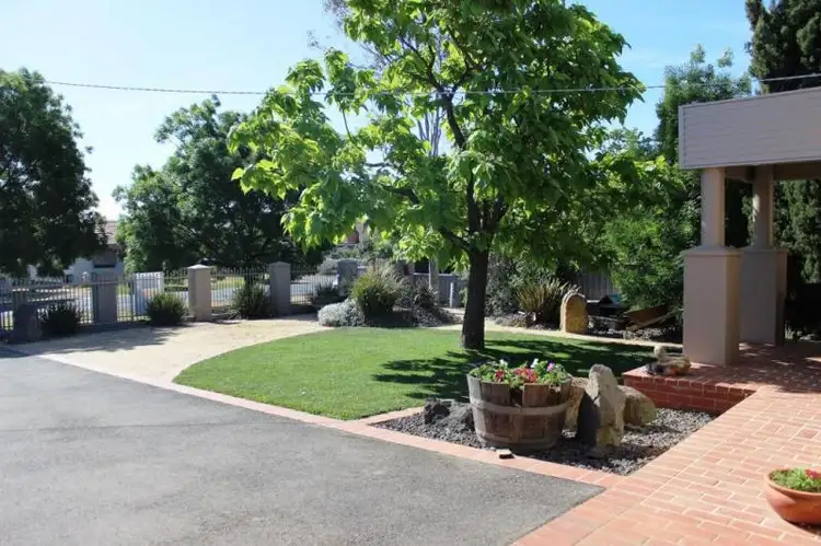 Sixth view of Homely house listing, 100 Farnsworth Street, Castlemaine VIC 3450