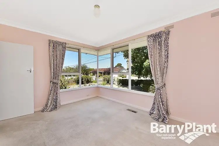 Third view of Homely house listing, 7 Larch Crescent, Mount Waverley VIC 3149