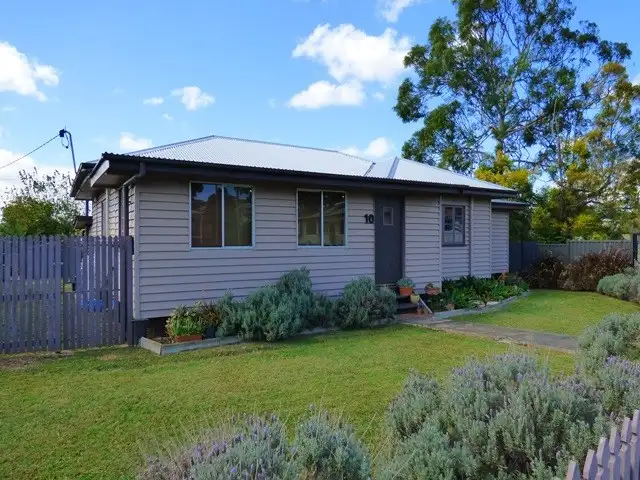 10 Margaret Street, Booval QLD 4304