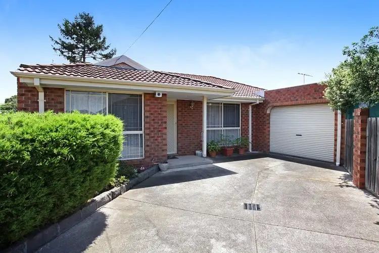 2/64 Phoenix Street, Sunshine North VIC 3020