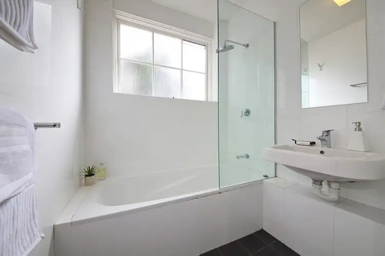Fourth view of Homely apartment listing, 10/12a A'Beckett Street, Prahran VIC 3181