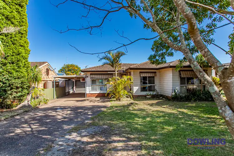 9 MAPLE CLOSE
