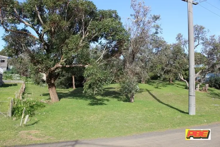6 WEBSTER AVENUE, Venus Bay VIC 3956