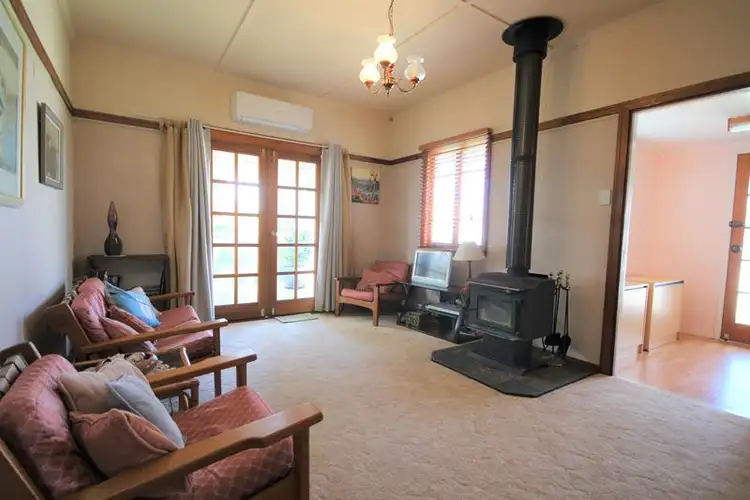 Sixth view of Homely house listing, 2 Hardy Street, Stanthorpe QLD 4380