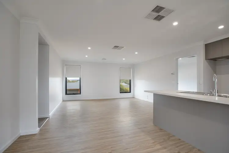 Sixth view of Homely house listing, 2 Blakleys Circuit, Thurgoona NSW 2640
